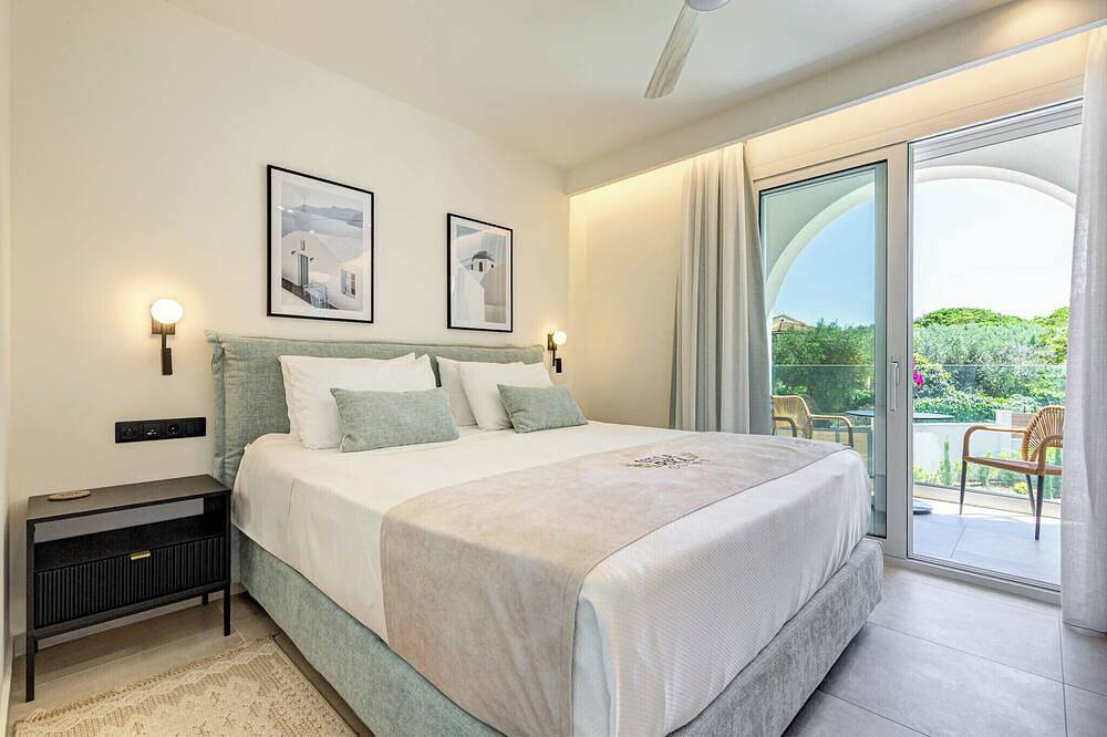 Luxury Villa Rika Corfu with 5 Bedrooms & Pool in Gouvia, Corfù