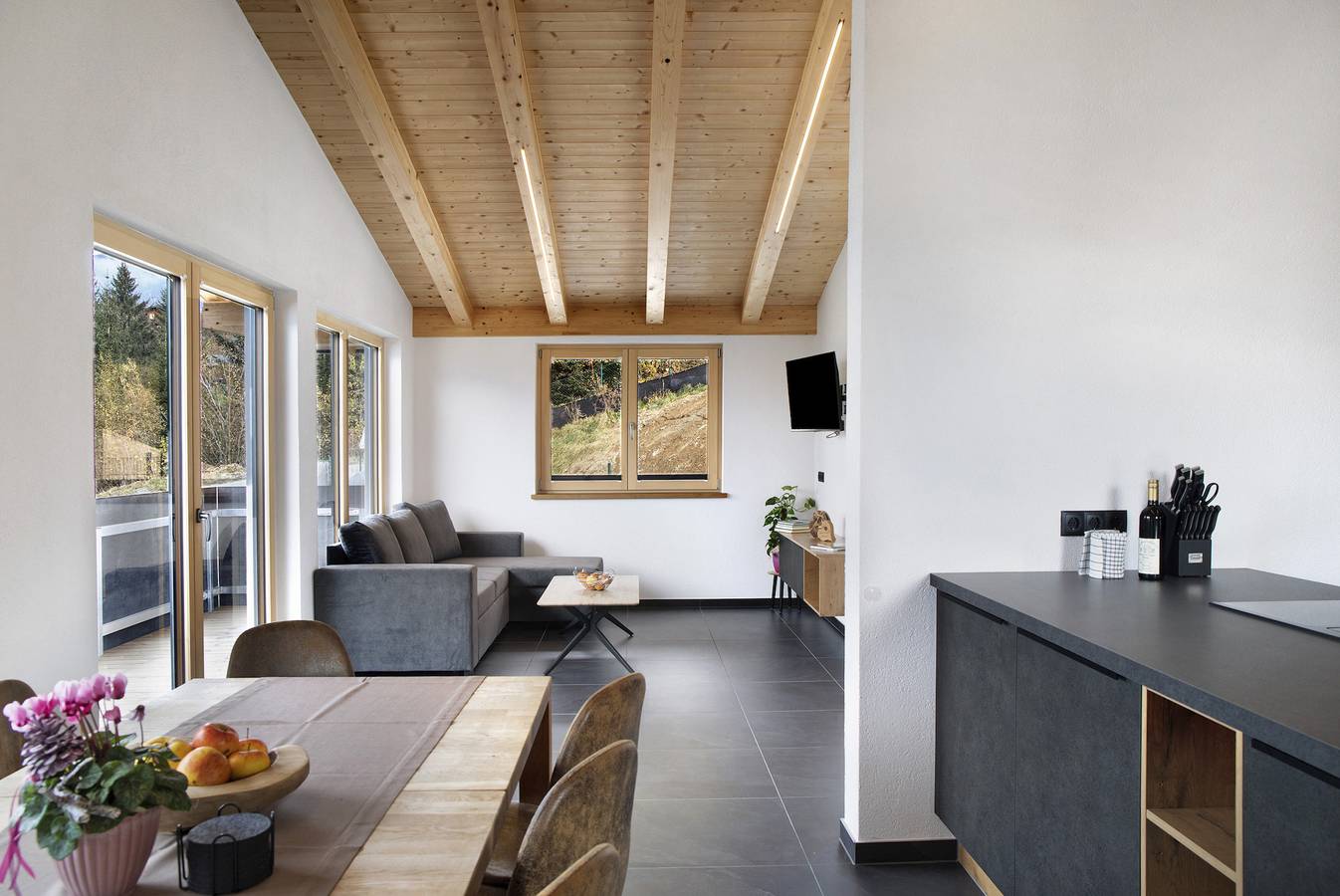 Ferienhaus 'Apart Mountainview' mit Bergblick, privater Terrasse und Wi-Fi in Rohrberg, Bezirk Schwaz