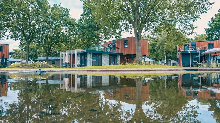 Location de vacances pour 8 personnes, avec jardin et piscine dans Kaatsheuvel