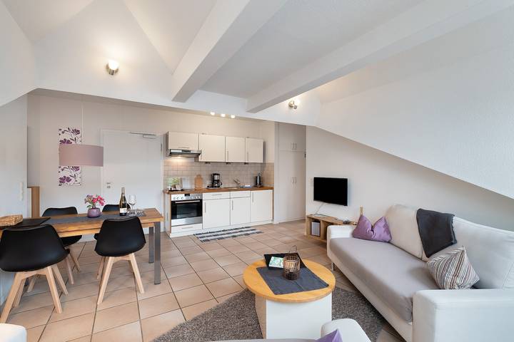 Apartamento entero, Apartamento 'Weingut Geiler - Kleine Kalmit' con jardín privado y Wi-Fi in Ilbesheim, Südliche Weinstraße