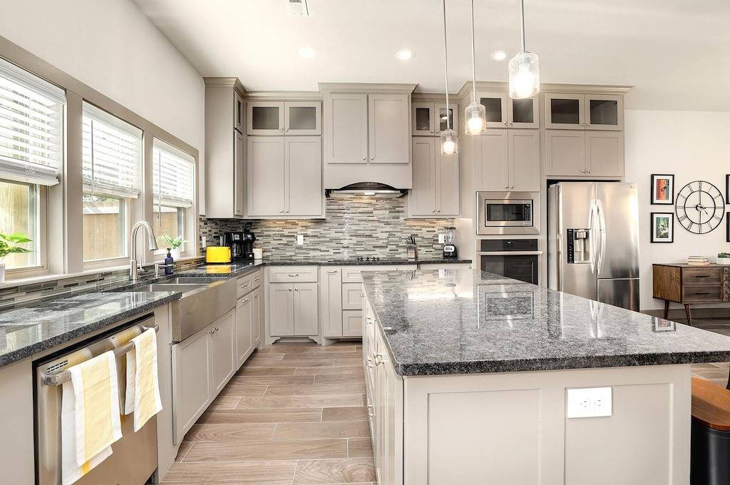 Pedalers Pad - Hot Tub - Downtown Bentonville in Bentonville, Ozark Mountains