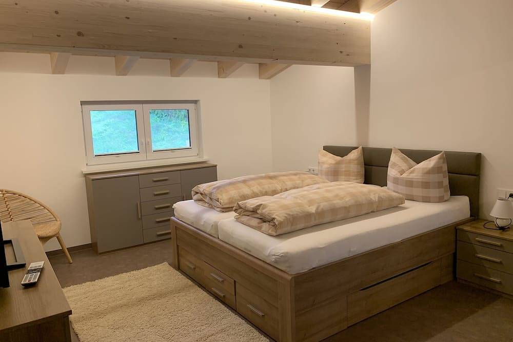 Geheel appartement, Ferienwohnungen Riezler 05 in Hirschegg Kleinwalsertal, Mittelberg