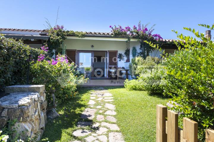 Appartamento intero, Appartamento vacanze per 4 persone con giardino in Palau (villaggio), Palau (Sardegna)