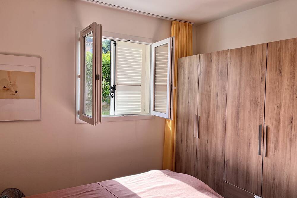 Appartamento intero, Beautiful privately furnished holiday flat in Santa Lucia di Moriani, Corte e dintorni