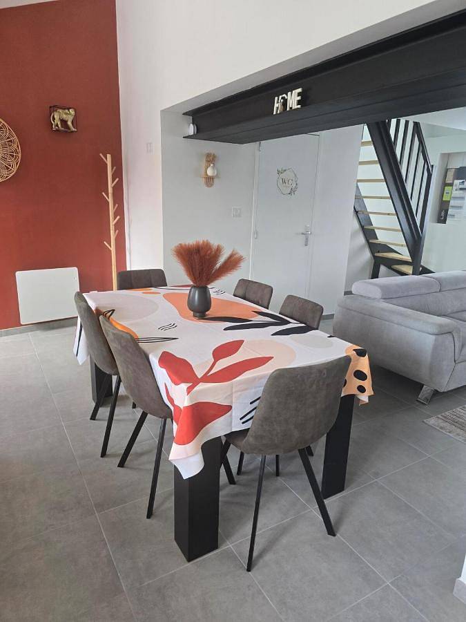 Location de vacances pour 6 personnes, avec terrasse et jardin à Saint-Fort - 4