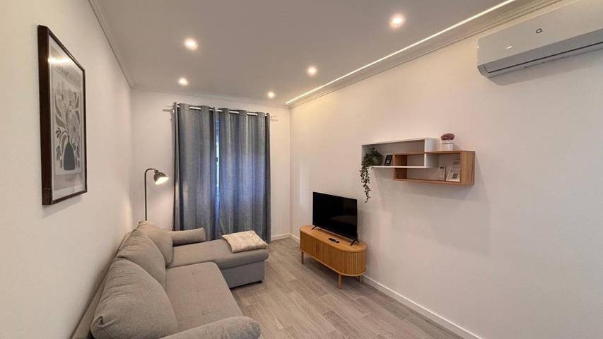 Gîte pour 3 personnes, avec terrasse dans Barreiro