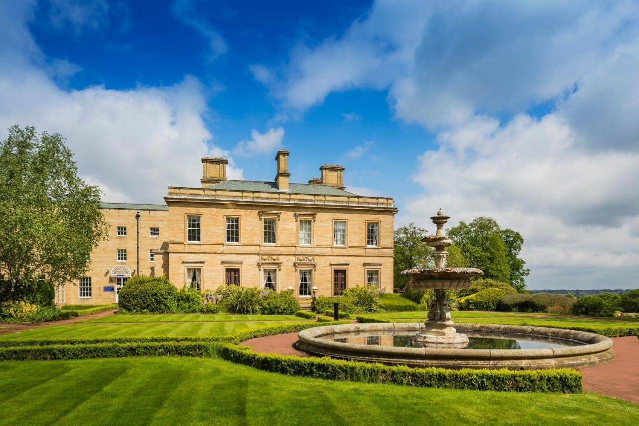 Oulton Hall in Leeds, Yorkshire del Oeste
