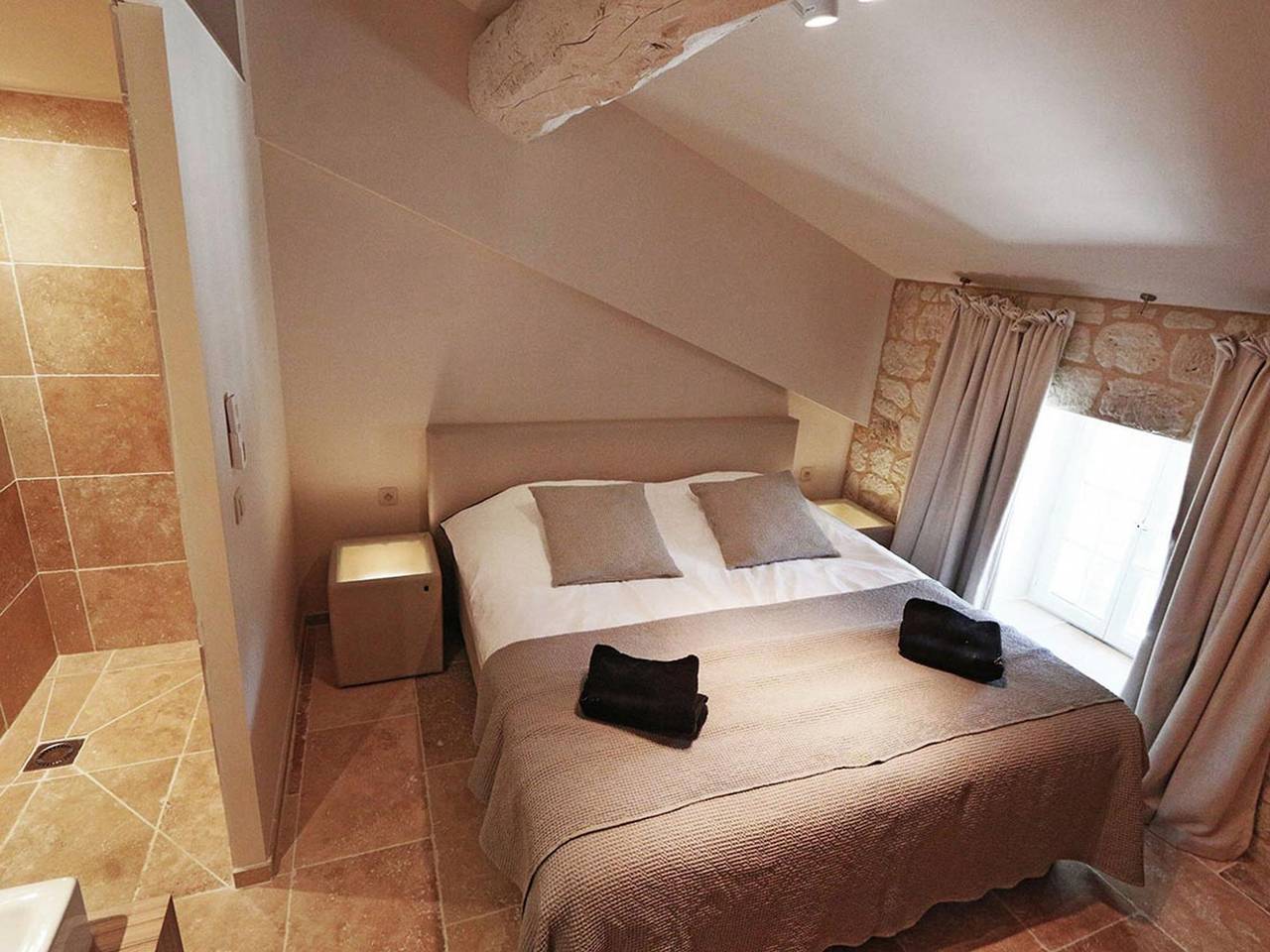 Appartement entier, Charming Apartment in Villesèque-des-Corbières with Jacuzzi in Villesèque-des-Corbières, Côte méditerranéenne (France)