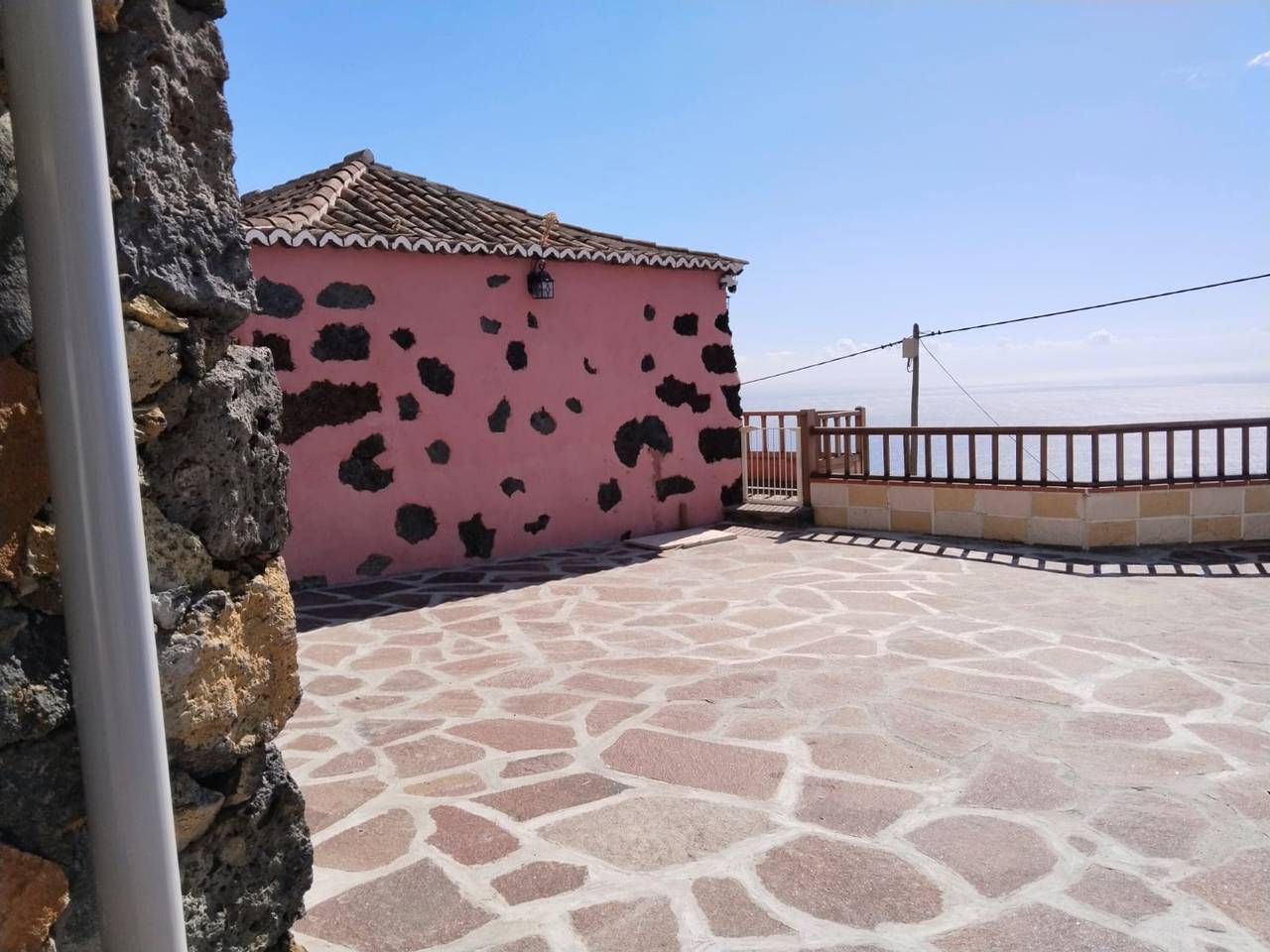 Casa vacacional 'El Moral 1' con vistas al mar, terraza privada y Wi-Fi in Malpaises, Villa de Mazo