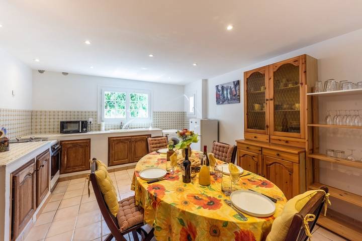 Apartamento entero, La Bouscarle - Jardin et Piscine Partagée in Châteaudouble, Region de Draguignan