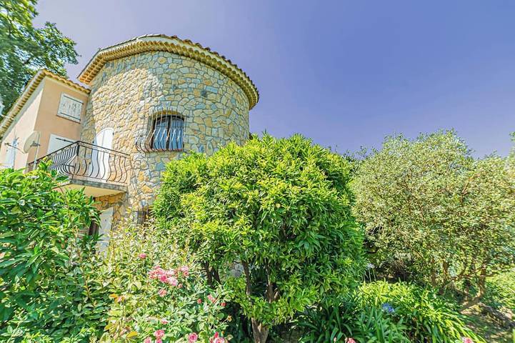 Appartement de vacances pour 8 personnes, avec jardin, animaux acceptés