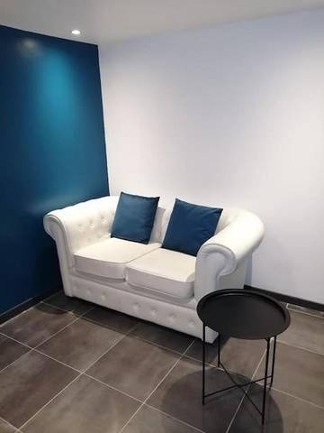 Gîte pour 4 personnes, avec terrasse à Péronnas