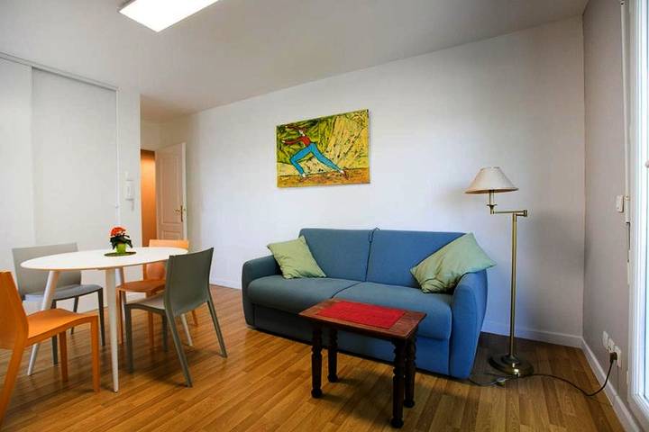 Gîte pour 4 personnes, avec Balcon ainsi que Terrasse et Vue à Mainvilliers
