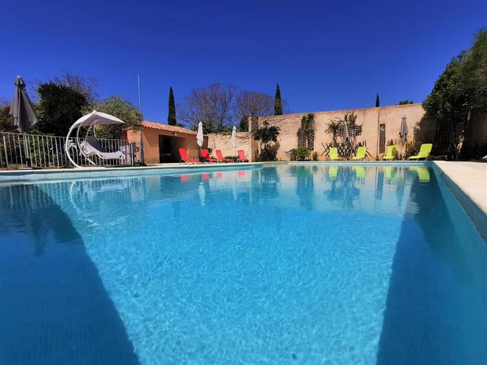 Gîte pour 4 personnes, avec Terrasse et Piscine à Cazouls-d'Hérault