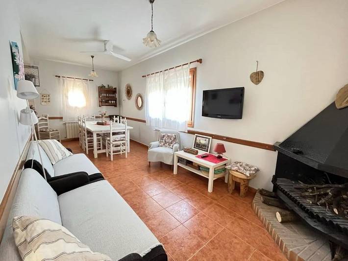 Casa rural para 9 personas, con piscina además de jardín y terraza en Valles Oriental - 3