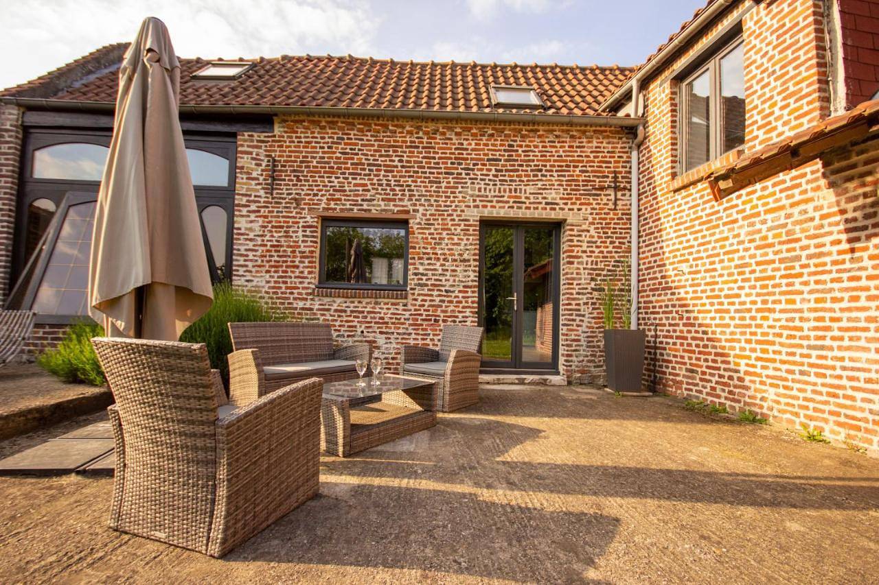 Two-Bedroom House in Carvin, Région de Lens