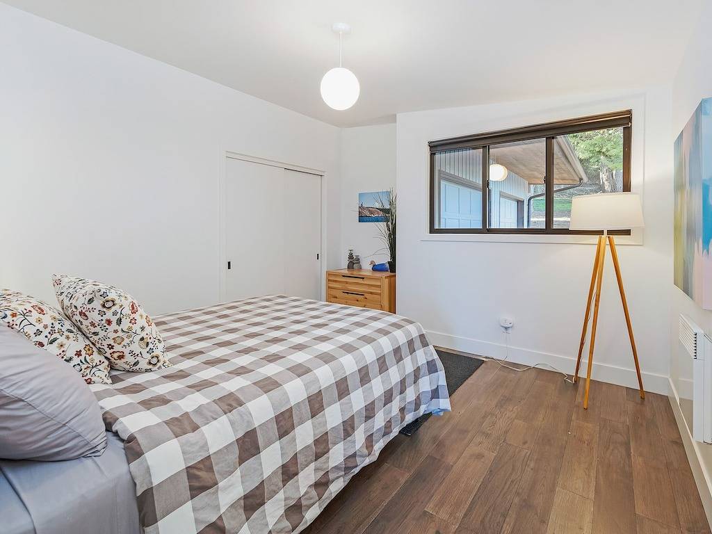 Waterfront Home! Newly Remodeled! (weow) in Roche Harbor, San Juan Island