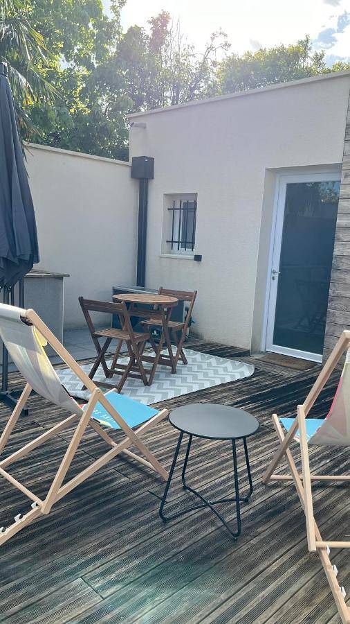 Appartement entier, Studio piscine partagée parking securisé in Saint-Yrieix-sur-Charente, Charente