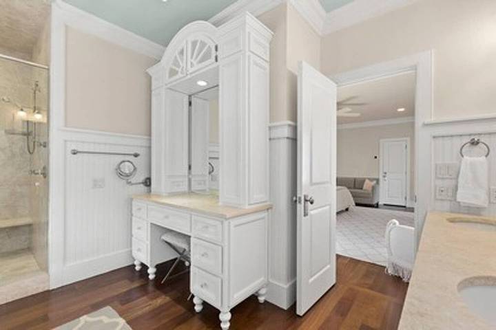 Vacation rental for 10 people, with yard in East Hampton