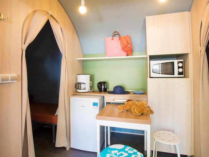 Camping pour 4 personnes, avec piscine et bassin pour enfant, animaux acceptés dans Massif central - 4