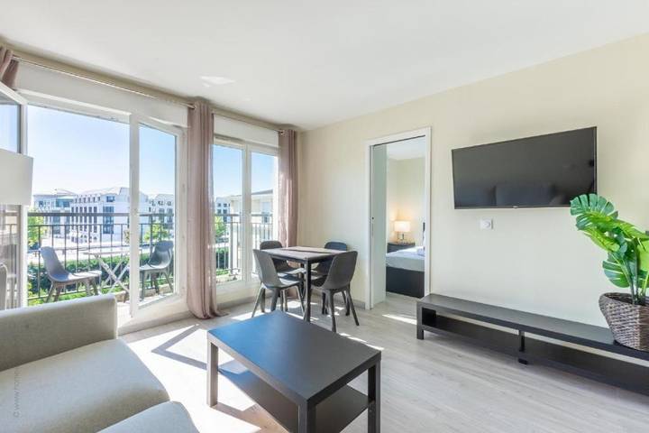 Gîte pour 6 personnes, avec vue et balcon dans Gare Du Val D Europe - 2