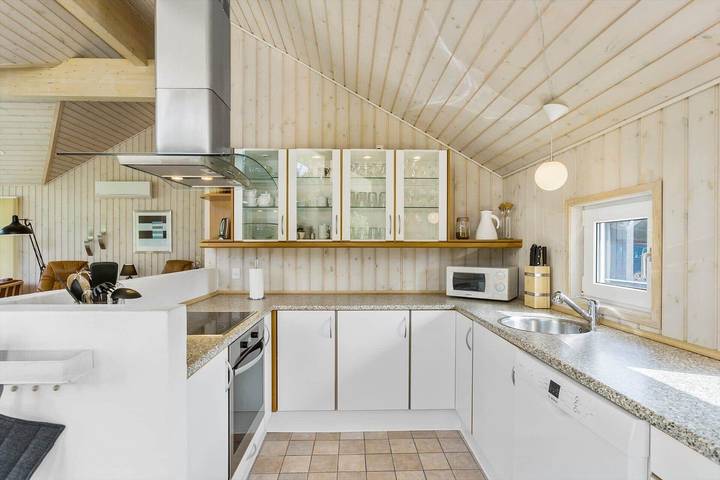 Ferienhaus für 6 Personen, mit Terrasse und Whirlpool sowie Sauna, mit Haustier in Løkken - 4