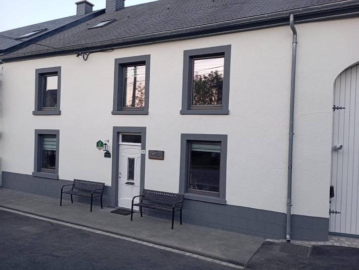 Location de vacances pour 9 personnes, avec vue et jardin à Bertogne - 2