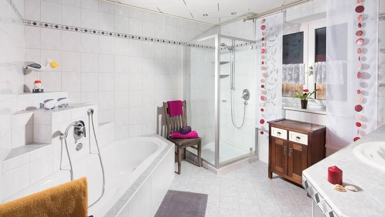 Ganze Ferienwohnung, Ferienwohnung für 5 Personen (100 m²) in Laufen in Laufen, Rupertiwinkel