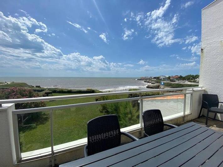 Gîte pour 4 personnes, avec Balcon dans Plage du Chay