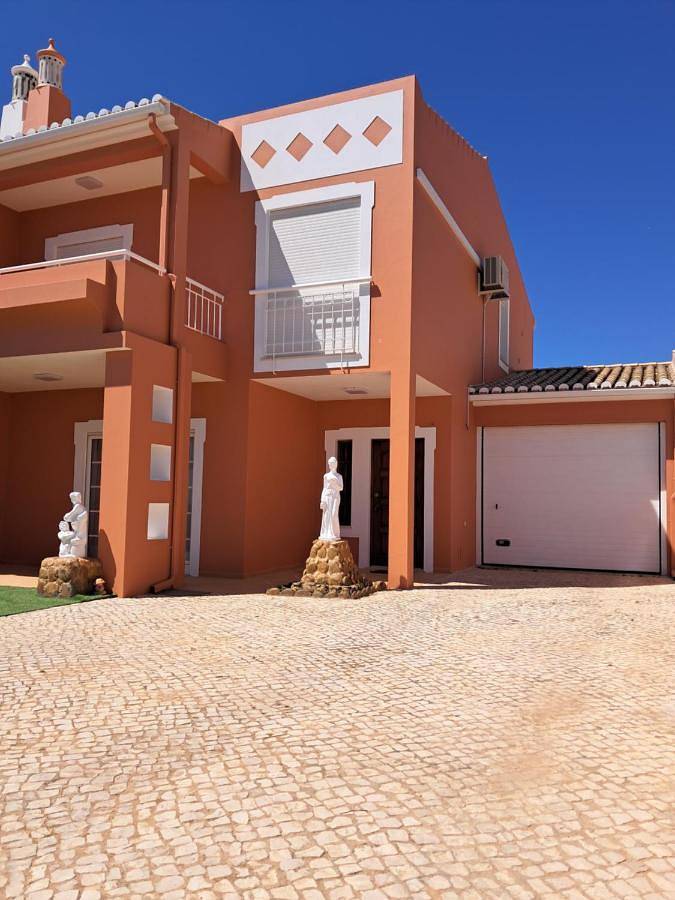 Villa para 8 pessoas, com terraço em Santa Maria
