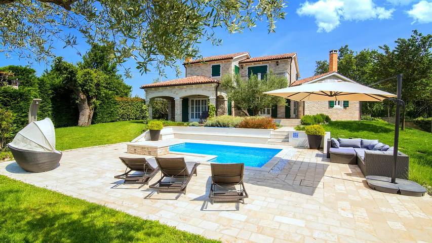Ferienhaus für 6 Personen, mit Garten und Pool