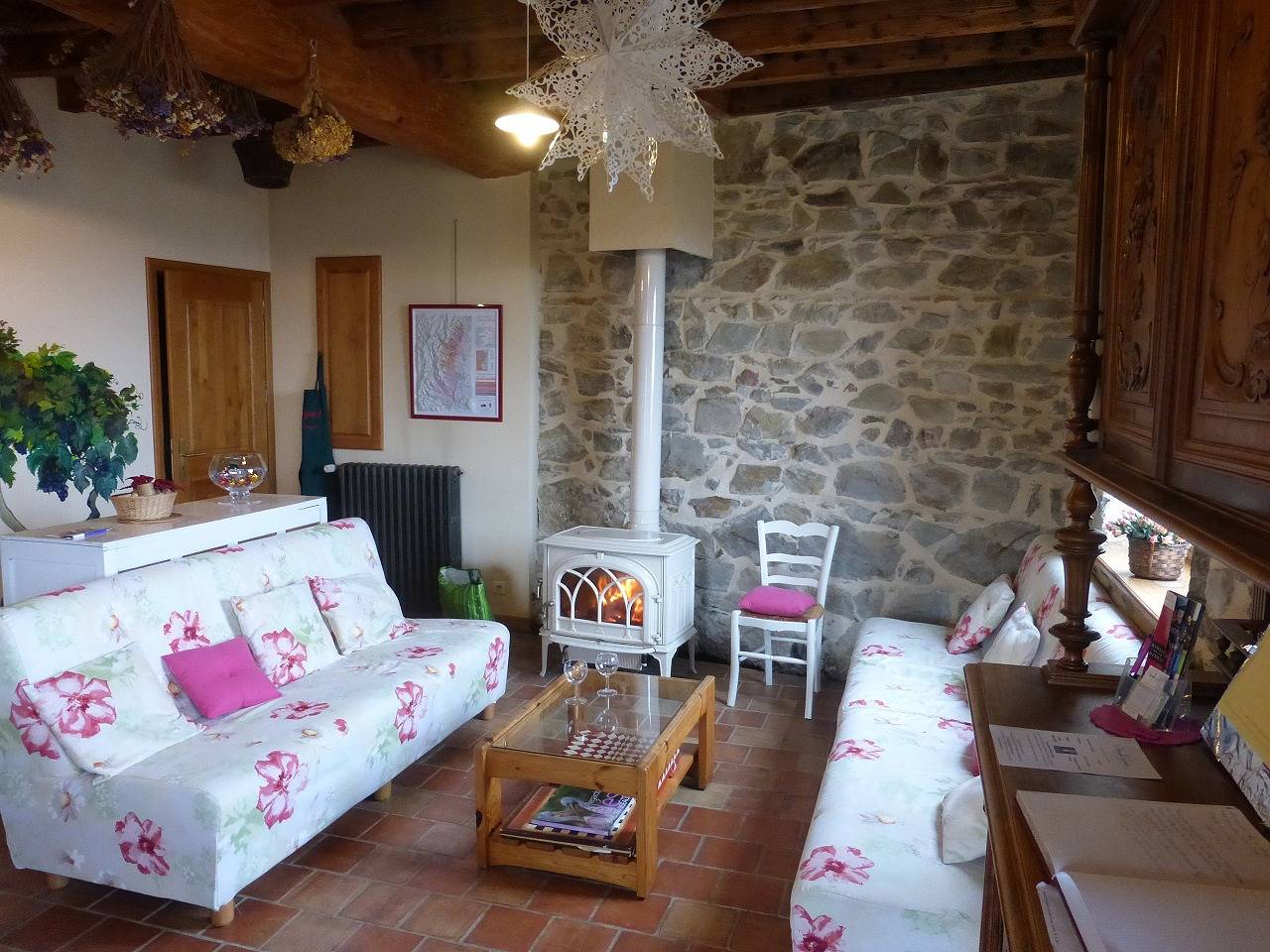 Gîte voor 12 personen met tuin in Quincié-en-Beaujolais, Villefranche-sur-Saône en omgeving