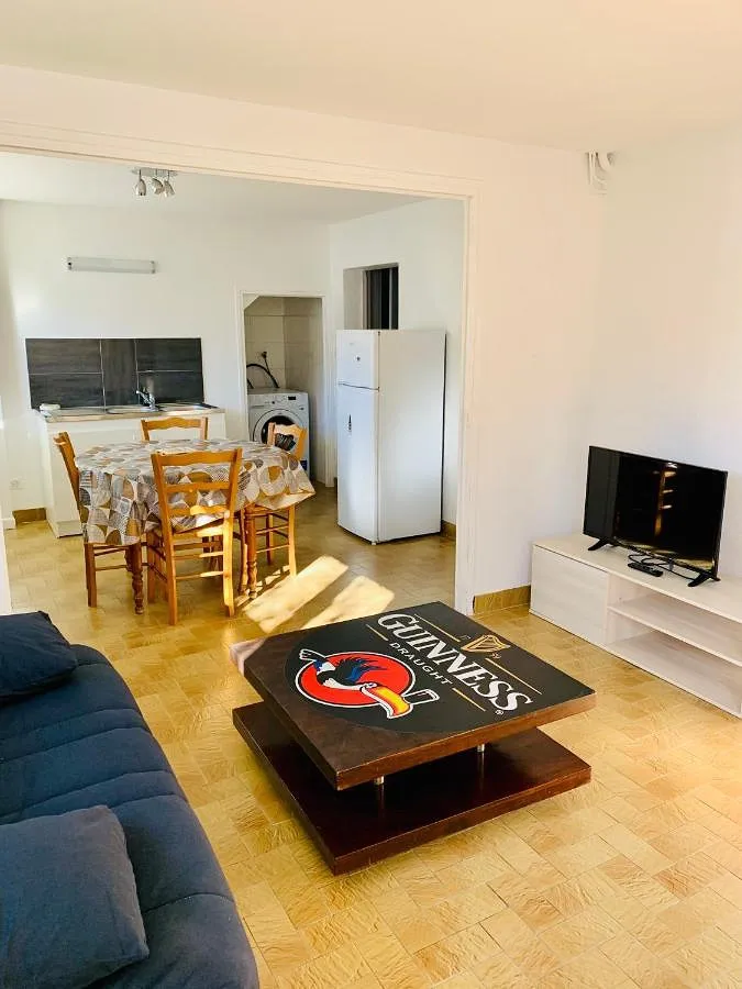 Apartamento de vacaciones para 4 personas, con jardín además de vistas y terraza - 1