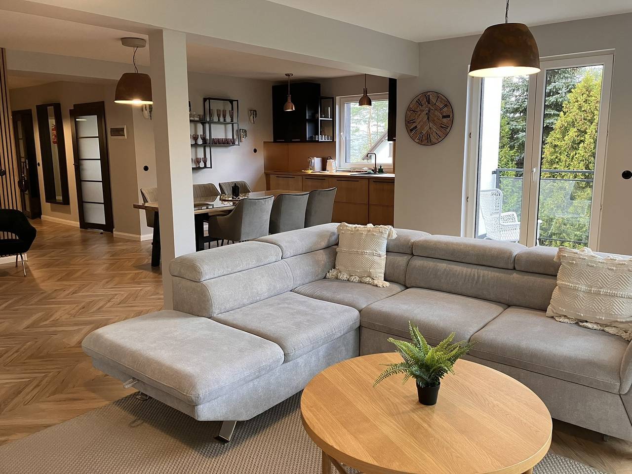 Ganze Wohnung, Sehr große Wohnung mit eigener Sauna in Stężyca, powiat kartuski