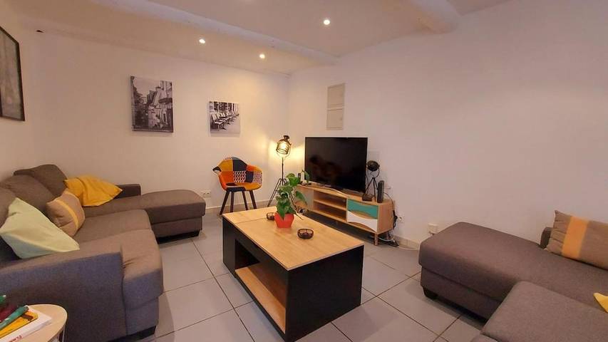 Gîte pour 8 personnes, avec balcon, adapté aux familles à Oraison - 4