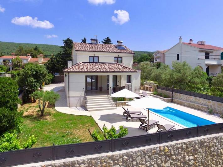Villa pour 8 personnes, avec jardin ainsi que vue et piscine à Punat - 4