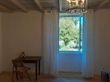 Cottage pour 2 personnes, avec vue ainsi que jardin et terrasse à Saint-Cybardeaux