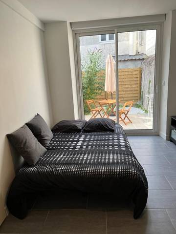 Gîte pour 2 personnes, avec jardin à Ploërmel