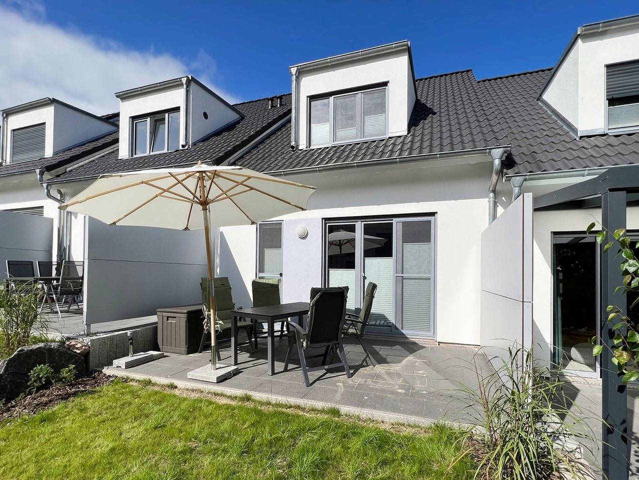 Ferienhaus Windspiel - Modernes Ferienhaus mit Garten – 700 m zum Strand und 300 m zum See in Kölpinsee, Loddin
