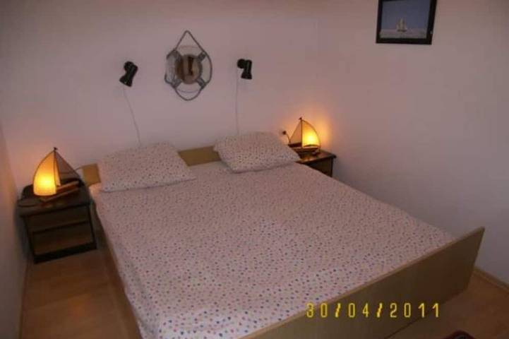 Ganze Wohnung, Apartments Zlatko -One Bedroom apartment with sea view A2 +2 in Prvić Luka (Kroatische Adria), Prvić Luka