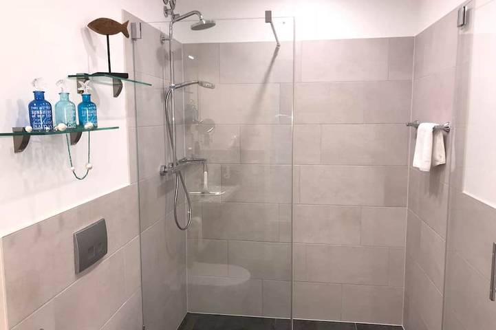 Ganze Wohnung, Charmante Suite mit Pool-Saunalandschaft, Spa-Wellnessbereich, Restaurant. in Börgerende, Börgerende-Rethwisch