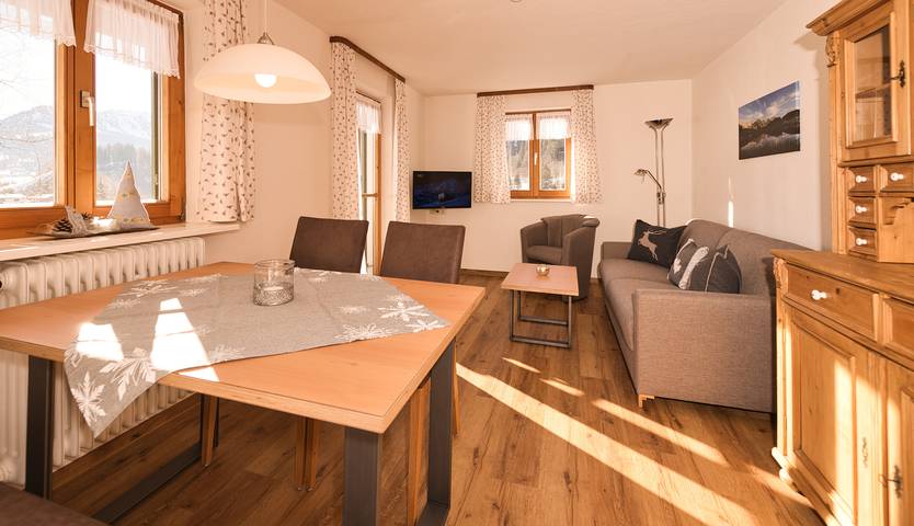 Ferienwohnung für 4 Personen, mit Ausblick und Balkon sowie Garten, kinderfreundlich in Oberstdorf - 2