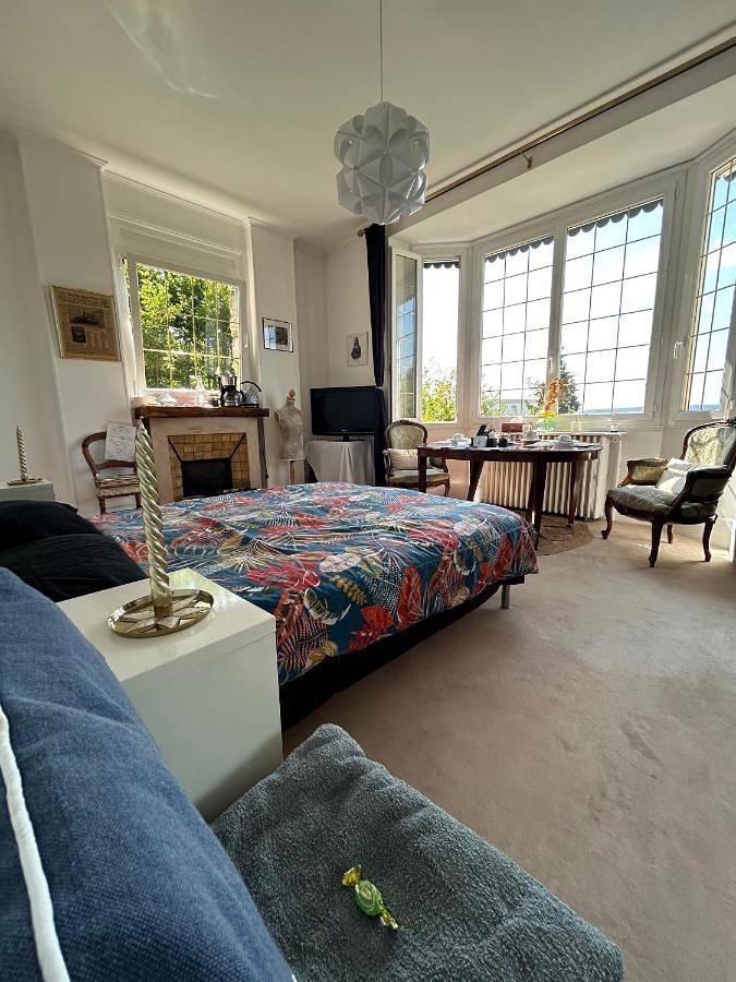 Double or Twin Room with Bathroom in Taverny (Val-d'Oise), Val-d'Oise