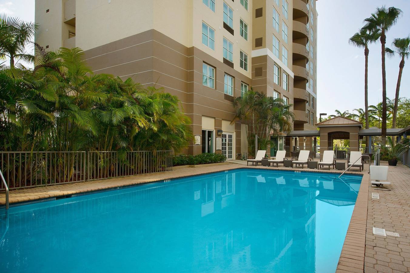 Estudio entero, Estudio para 2 personas con piscina in Doral, Florida