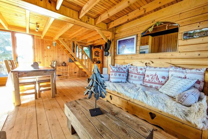 Maison de campagne pour 4 personnes, avec jardin et balcon, adapté aux familles à Pugny-Chatenod
