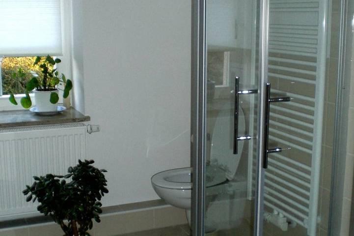 Ganze Wohnung, Sonnige Ferienwohnung mit ausgezeichneter Anbindung zur Kulturhaupstadt Chemnitz in Gornau, Erzgebirge