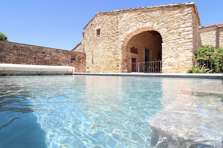 Maison de vacances pour 16 personnes, avec jardin et jacuzzi