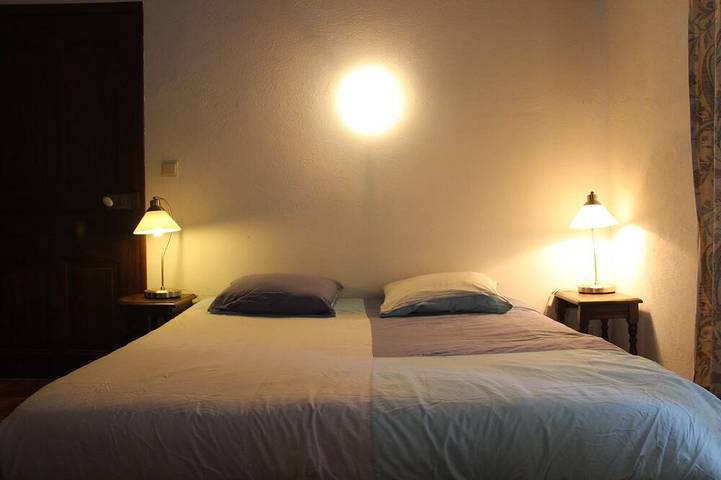 Gîte pour 9 personnes, avec jardin et piscine à Pont-Saint-Esprit - 4