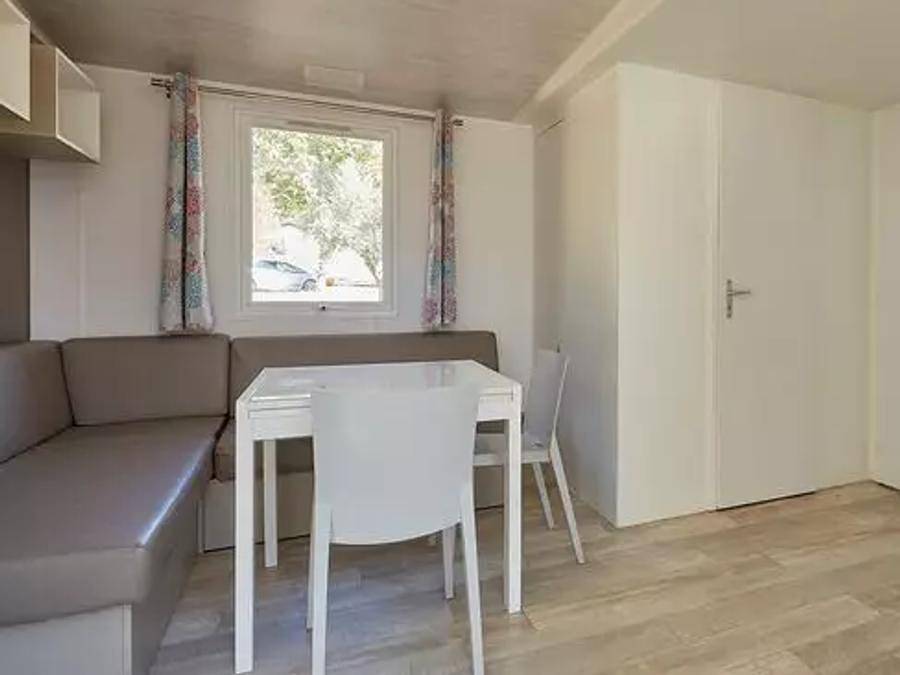 Camping Vieux Moulin - Mobilhome 6 personnes - Comfort | 3 Ch. | 6 Pers. | Terrasse surélevée | Clim. in Vensac, Région de Lesparre-Médoc