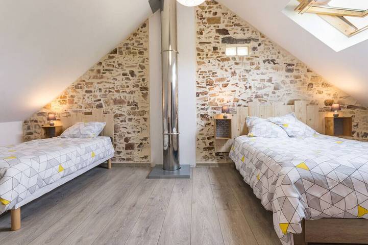 Gîte pour 7 personnes, avec jardin dans Vallons-de-l'Erdre - 4